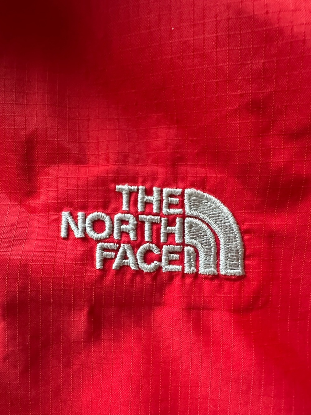 The North Face Red Woman’s Hooded Rain Jacket Small Snow Winter Bright Utility - Picture 3 of 8